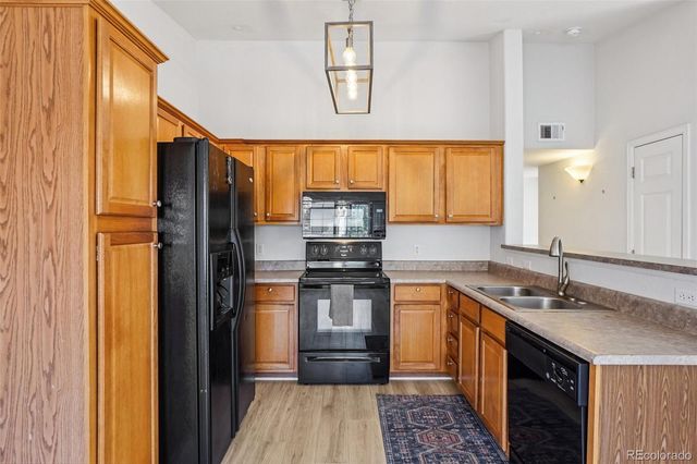 10096 E Carolina Place 202, Aurora, CO 80247