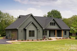 34 Old Souther Road, Mills River, NC 28759