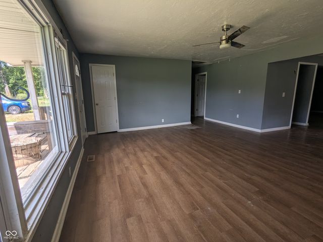 674 W 300 N, Anderson, IN 46011