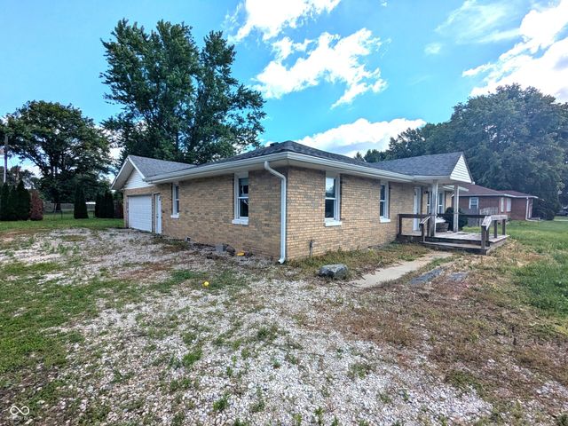 674 W 300 N, Anderson, IN 46011