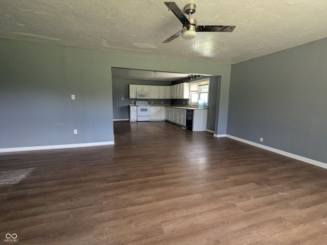674 W 300 N, Anderson, IN 46011