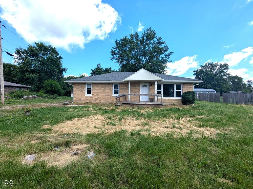 674 W 300 N, Anderson, IN 46011