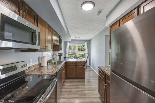 6804 Meadow Lane, Middleburg Heights, OH 44130