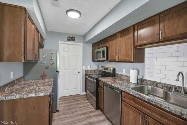 6804 Meadow Lane, Middleburg Heights, OH 44130