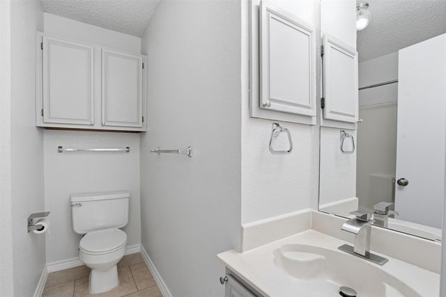 1122 Hidden Creek Drive, Mansfield, TX 76063