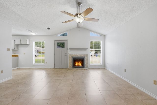 1122 Hidden Creek Drive, Mansfield, TX 76063