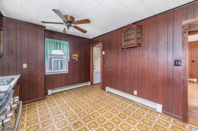 53 Walnut St, Wantage Twp., NJ 07461