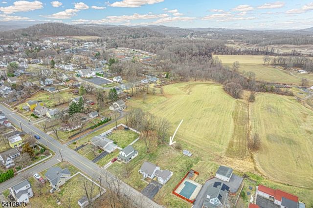 53 Walnut St, Wantage Twp., NJ 07461