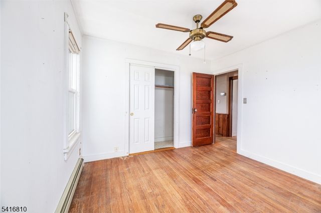 53 Walnut St, Wantage Twp., NJ 07461