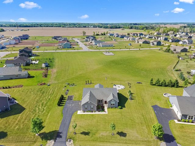 463 Chasefield DRIVE, Williams Bay, WI 53191