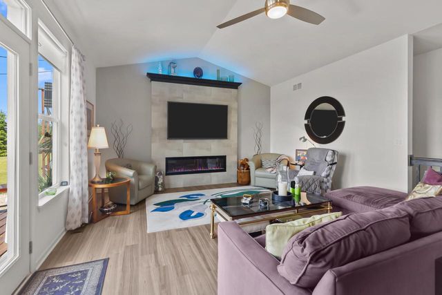 463 Chasefield DRIVE, Williams Bay, WI 53191