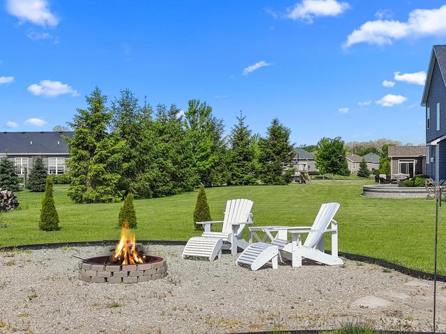 463 Chasefield DRIVE, Williams Bay, WI 53191
