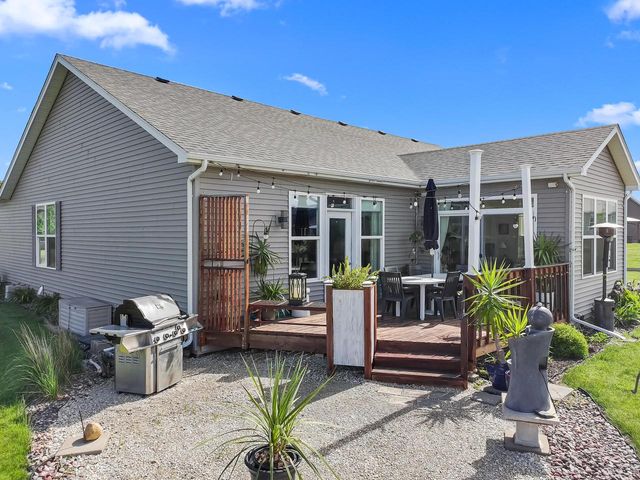 463 Chasefield DRIVE, Williams Bay, WI 53191