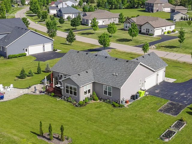 463 Chasefield DRIVE, Williams Bay, WI 53191