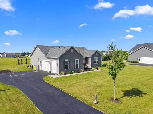 463 Chasefield DRIVE, Williams Bay, WI 53191