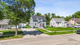 114 2nd Avenue E, West Fargo, ND 58078