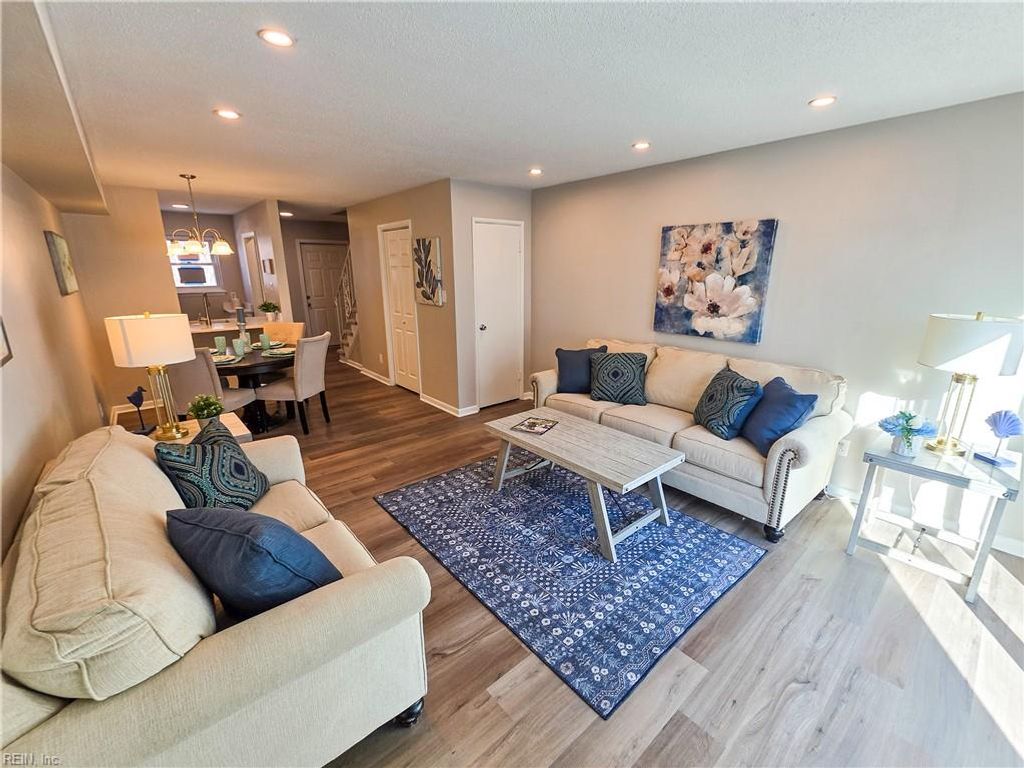 1268 Little Bay Ave Apt 12, Norfolk, VA 23503