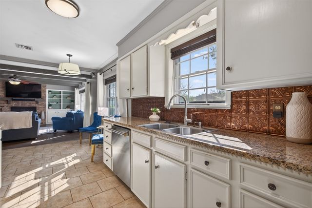 401 N Dresden Circle, Shreveport, LA 71115