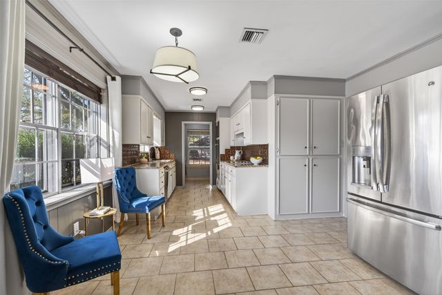 401 N Dresden Circle, Shreveport, LA 71115