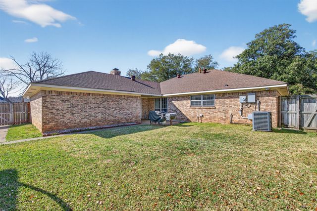 401 N Dresden Circle, Shreveport, LA 71115