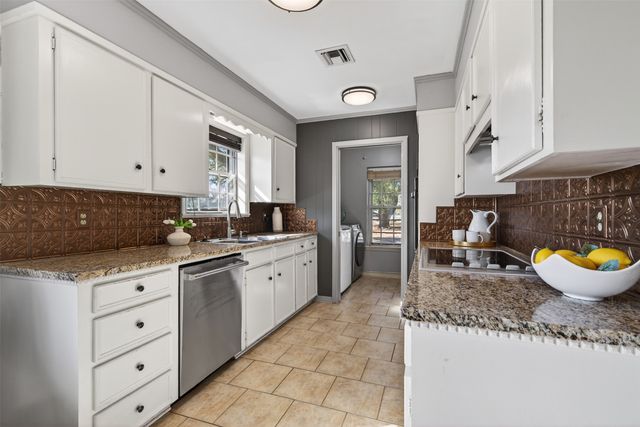 401 N Dresden Circle, Shreveport, LA 71115