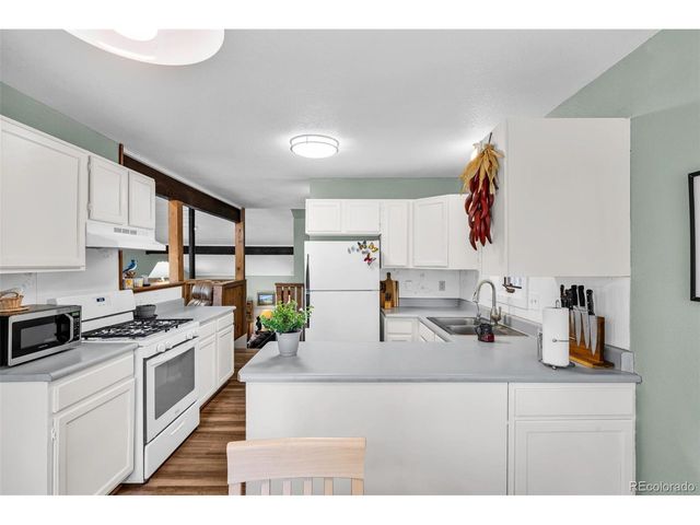 453 Black Fawn Ln, Westcliffe, CO 81252