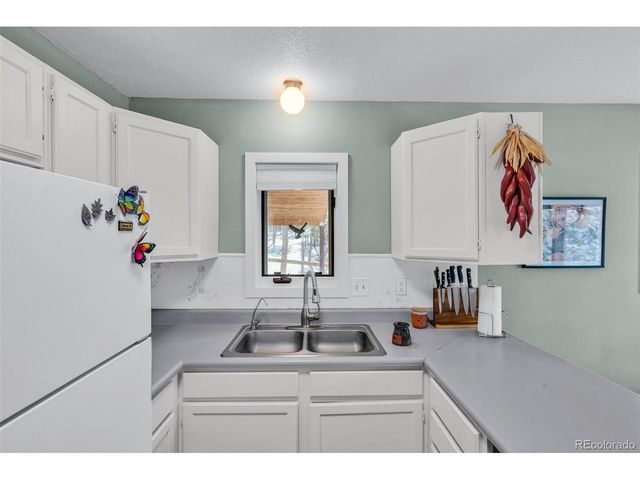 453 Black Fawn Ln, Westcliffe, CO 81252