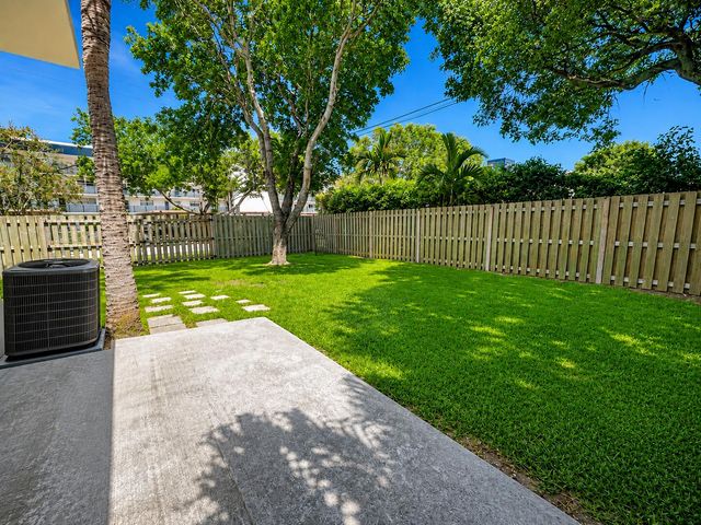 248 Avenue L, Delray Beach, FL 33483