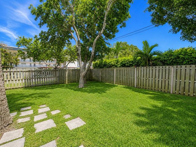 248 Avenue L, Delray Beach, FL 33483