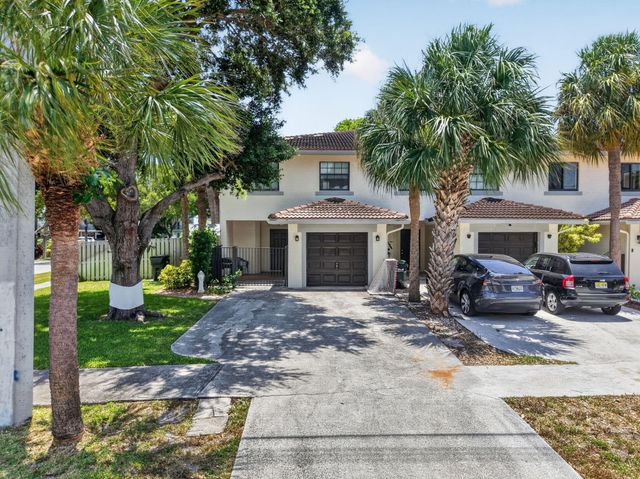 248 Avenue L, Delray Beach, FL 33483