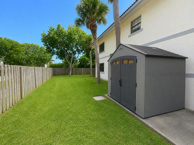 248 Avenue L, Delray Beach, FL 33483