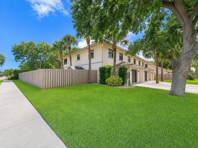 248 Avenue L, Delray Beach, FL 33483
