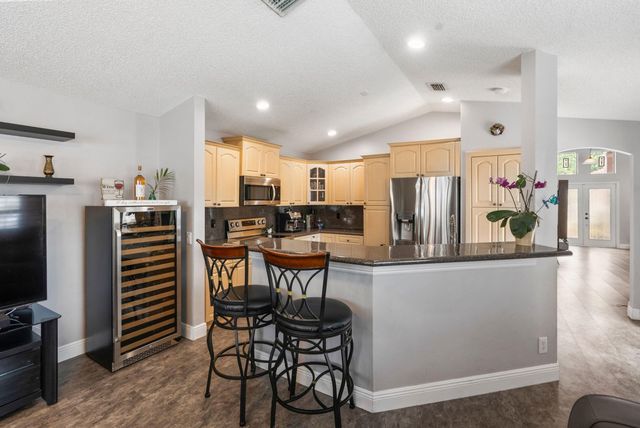 1102 Hickory Way, Weston, FL 33327
