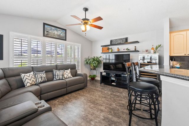 1102 Hickory Way, Weston, FL 33327