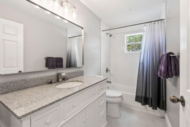 1102 Hickory Way, Weston, FL 33327