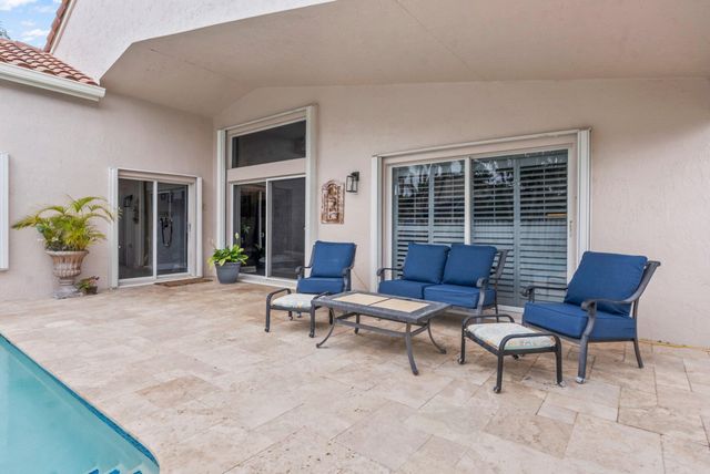 1102 Hickory Way, Weston, FL 33327