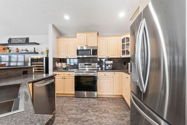 1102 Hickory Way, Weston, FL 33327