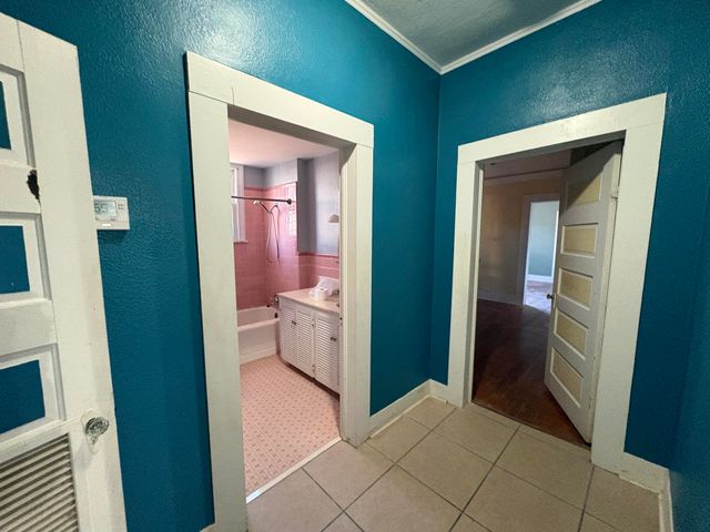 204 5th Ave., Hattiesburg, MS 39401