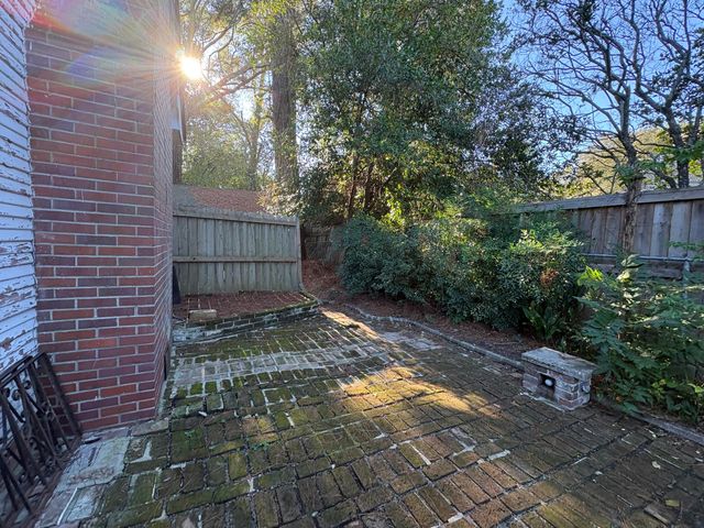 204 5th Ave., Hattiesburg, MS 39401