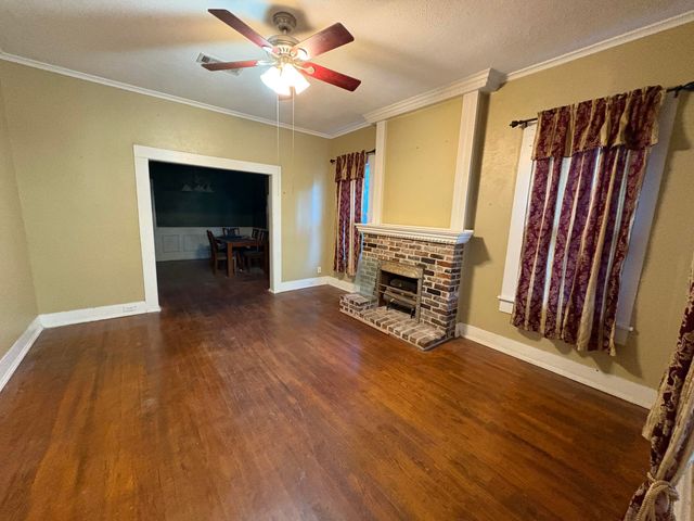 204 5th Ave., Hattiesburg, MS 39401