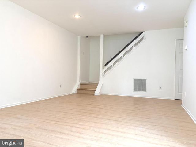 3 HEATHER CT, Newtown, PA 18940
