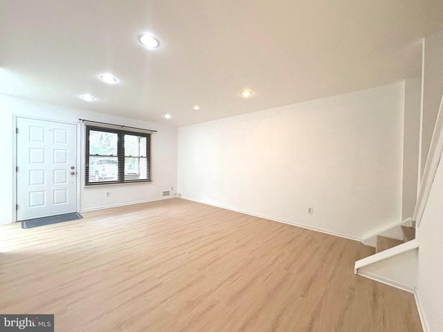 3 HEATHER CT, Newtown, PA 18940