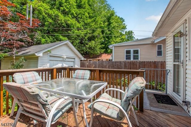 489 Maple Ave, Teaneck Twp., NJ 07666