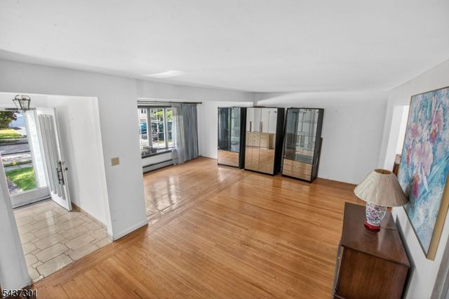 489 Maple Ave, Teaneck Twp., NJ 07666
