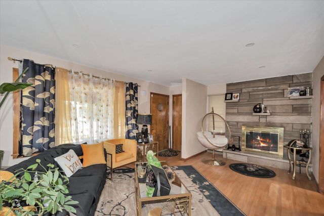 2088 Roosevelt Street, Gary, IN 46404
