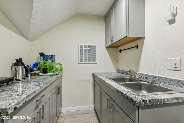4358 LONGFELLOW Street, Jacksonville, FL 32210