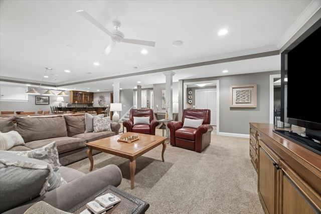 5033 Woodland Avenue, Western Springs, IL 60558