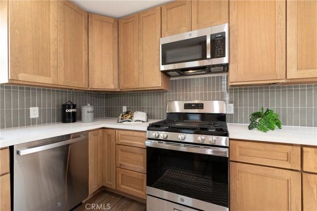 1887 Saint Louis Avenue, Signal Hill, CA 90755