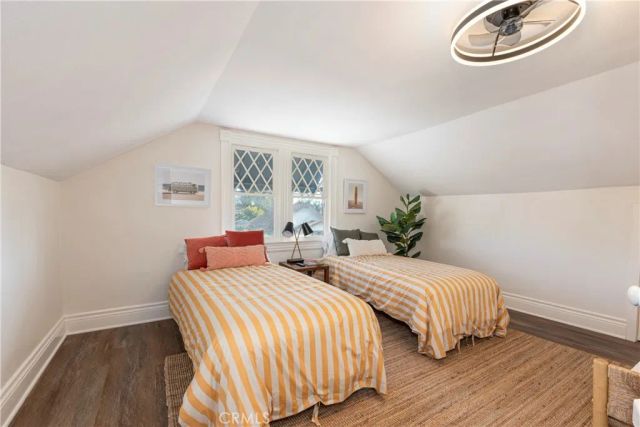 1887 Saint Louis Avenue, Signal Hill, CA 90755