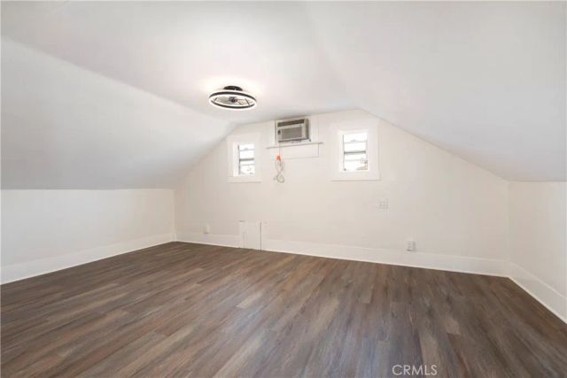 1887 Saint Louis Avenue, Signal Hill, CA 90755